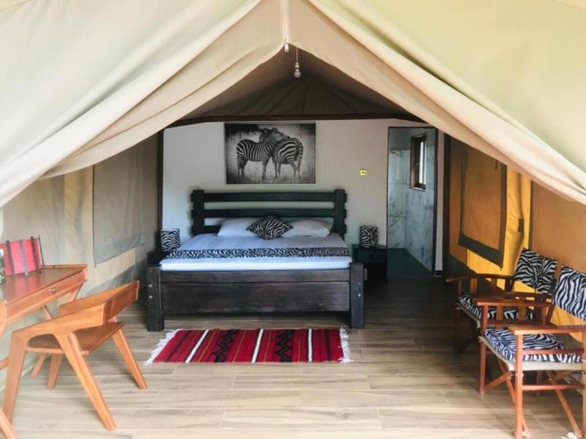 Oldonyo Orok Lodge Kajiado Extérieur photo