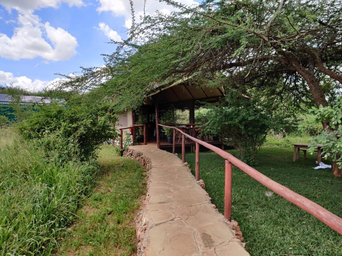 Oldonyo Orok Lodge Kajiado Extérieur photo