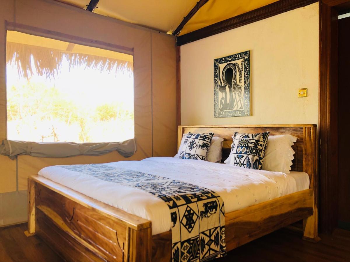 Oldonyo Orok Lodge Kajiado Extérieur photo